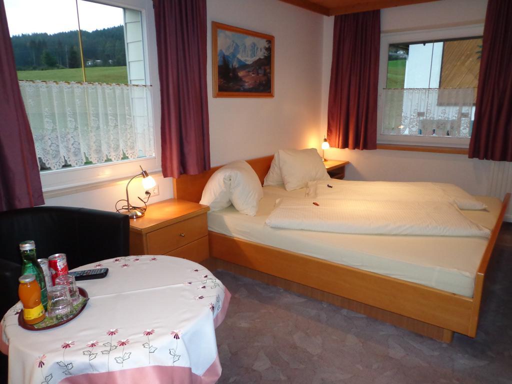 Jagerhausl Bed & Breakfast Ramsau am Dachstein Room photo